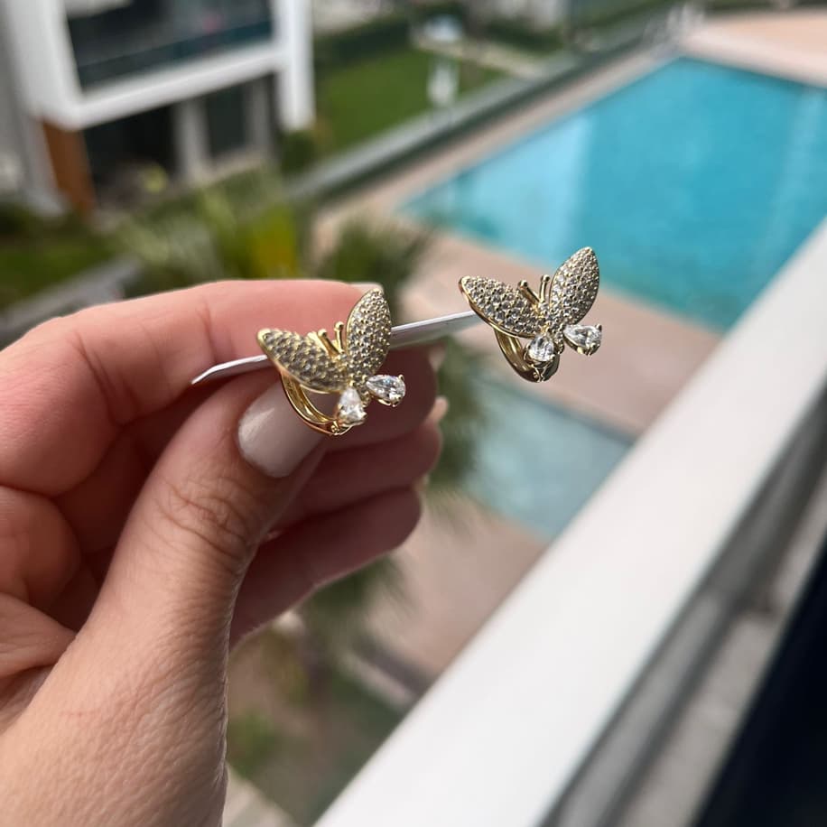 Zirkon Taşlı Kelebek Küpe